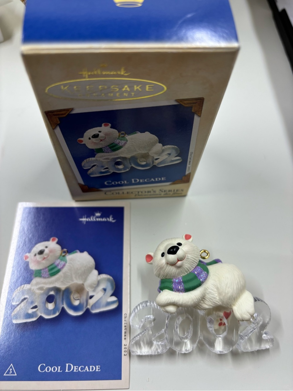Hallmark Polar Bear 2002 Christmas Ornament Cool Decade collection🎄